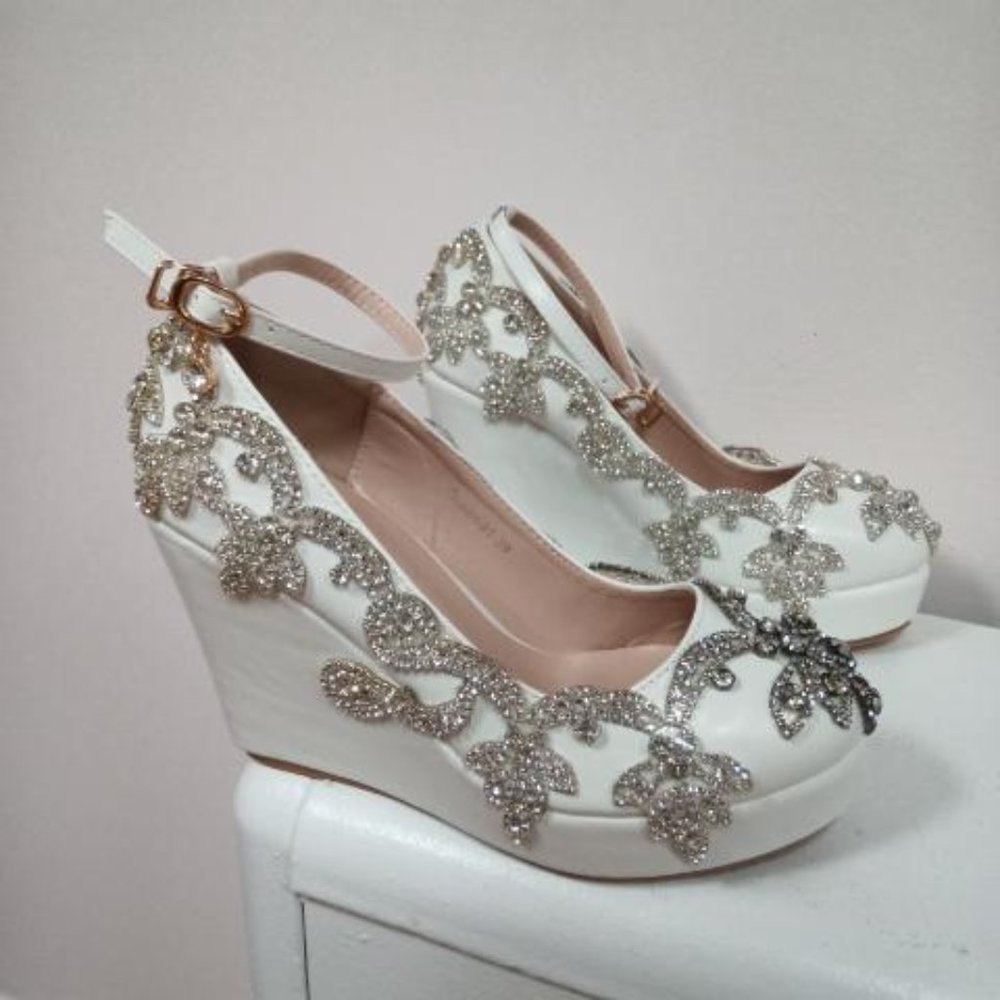 Women's dress shoes for wedding or other occasion